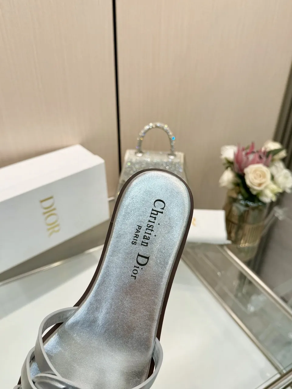 👟👟Ex-factory price 340👟👟 Dior new model, 9 colors available, cowhide fabric, code number 35-42, leather sole +40